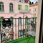 Le Combes Lejlighedshotel 3*