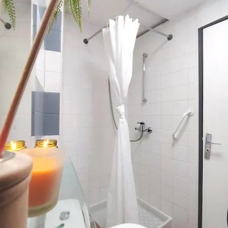 Le Combes Ξενοδοχείο με διαμερίσματα 4*